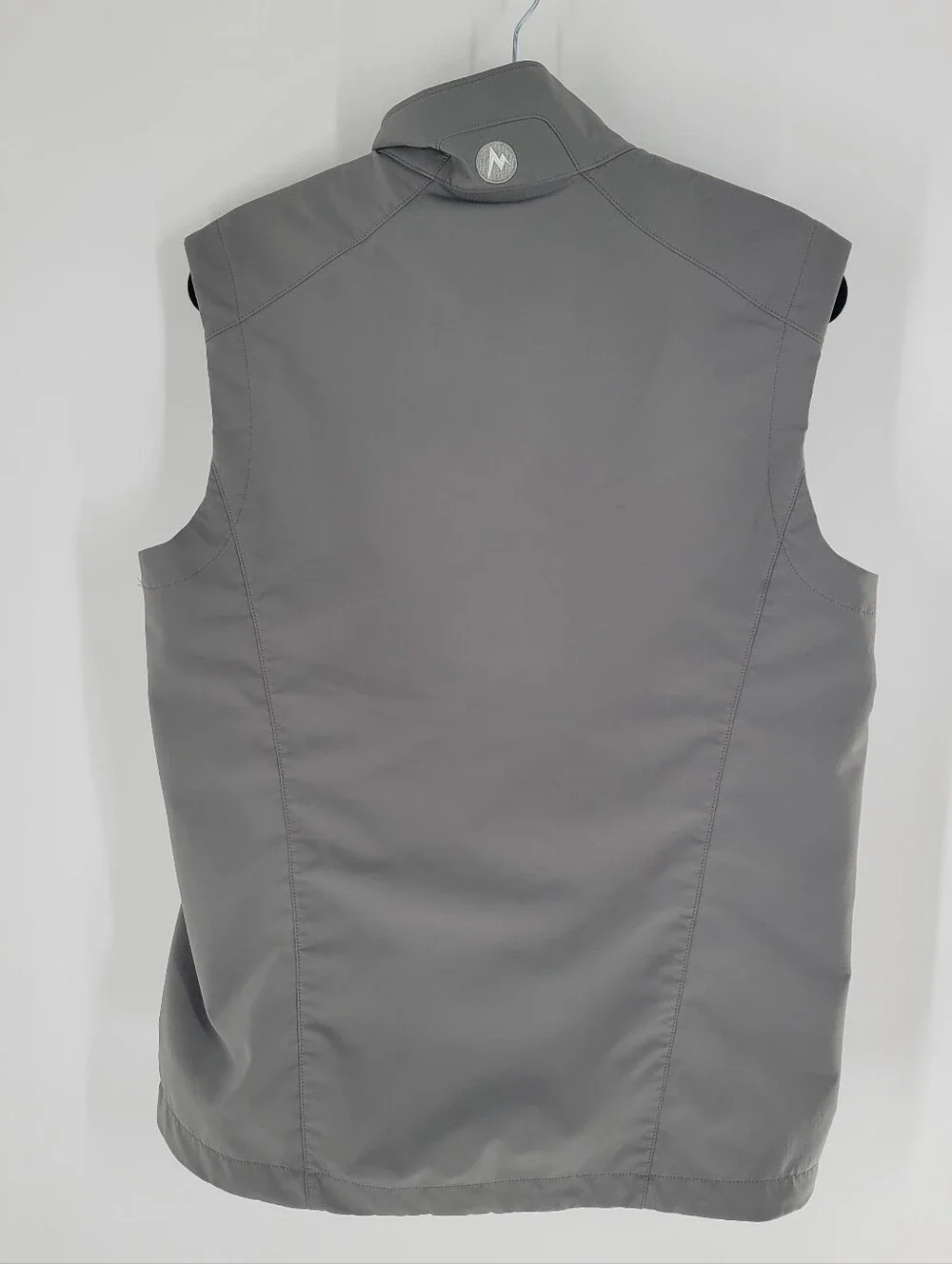 Marmot Men's Light Gray Softshell Vest with Zipper Pockets Size M